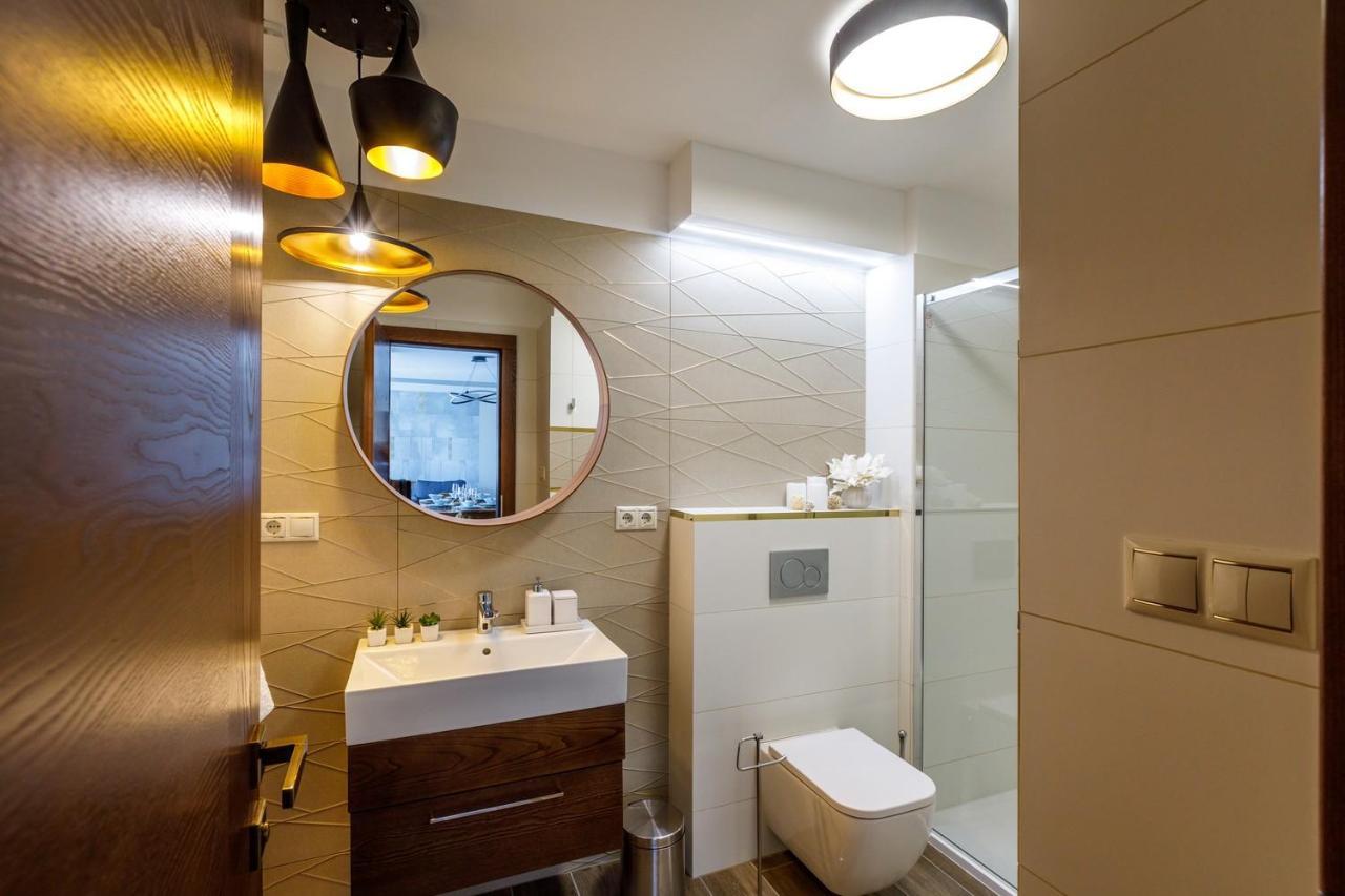 Royal Cafe Apartman Keszthely Exterior foto