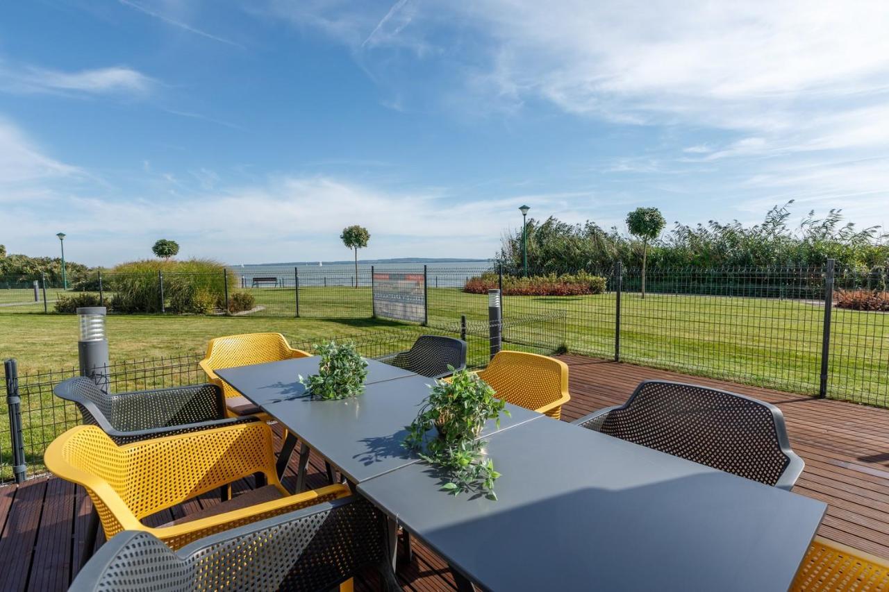 Royal Cafe Apartman Keszthely Exterior foto