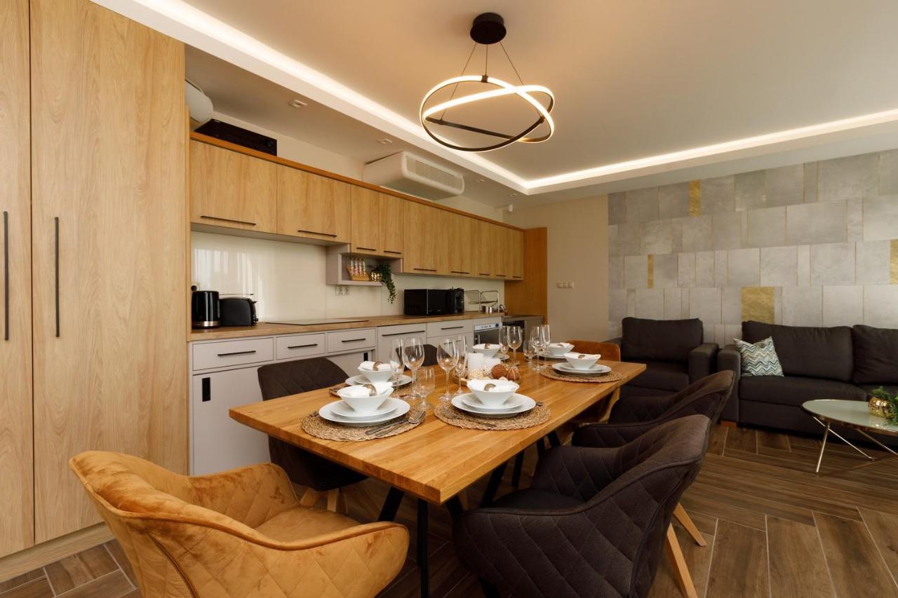 Royal Cafe Apartman Keszthely Exterior foto