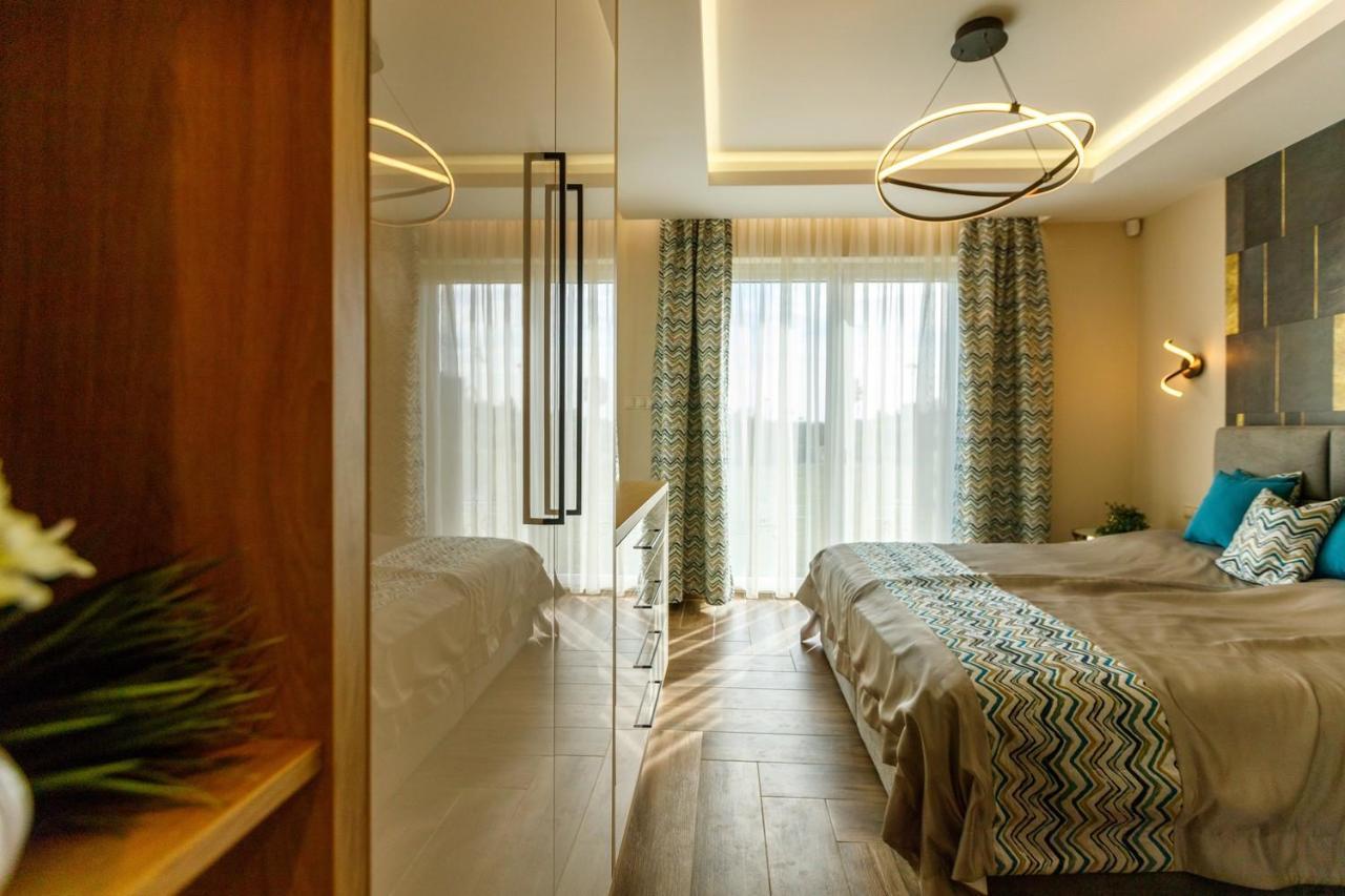 Royal Cafe Apartman Keszthely Exterior foto