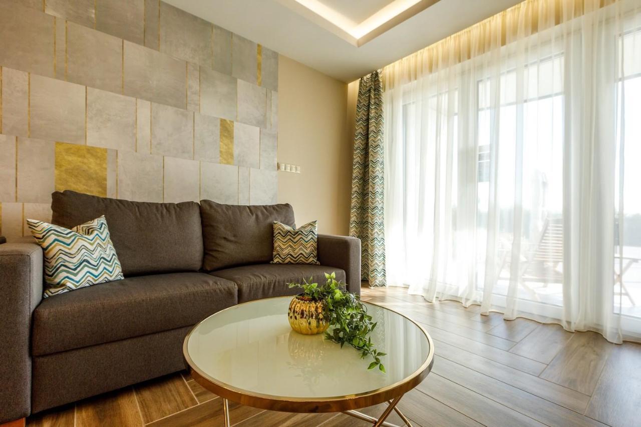 Royal Cafe Apartman Keszthely Exterior foto